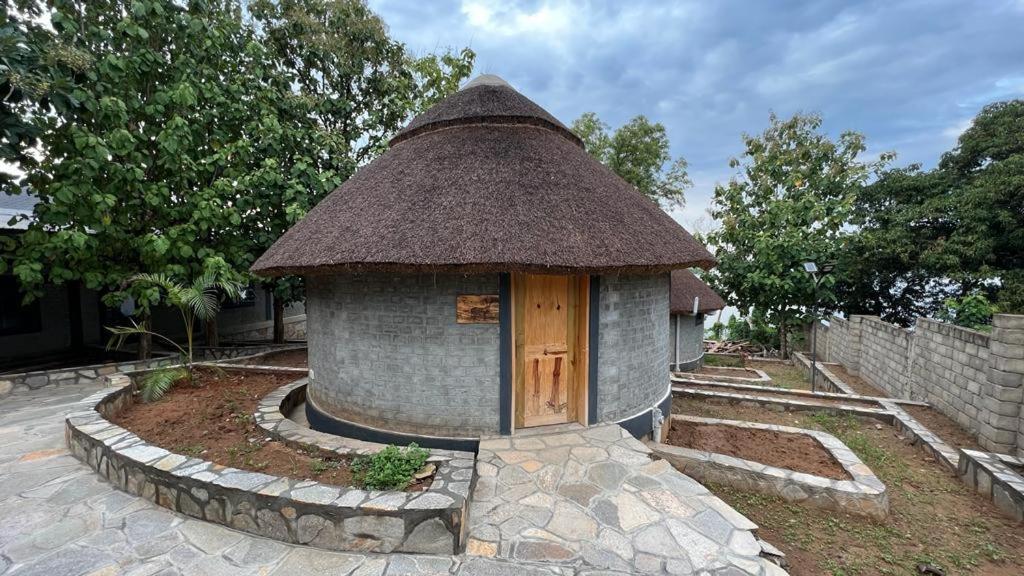 Gipir And Labongo Safari Lodge Ltd Pakwach Exterior foto