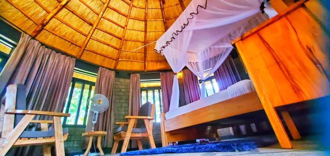 Gipir And Labongo Safari Lodge Ltd Pakwach Exterior foto